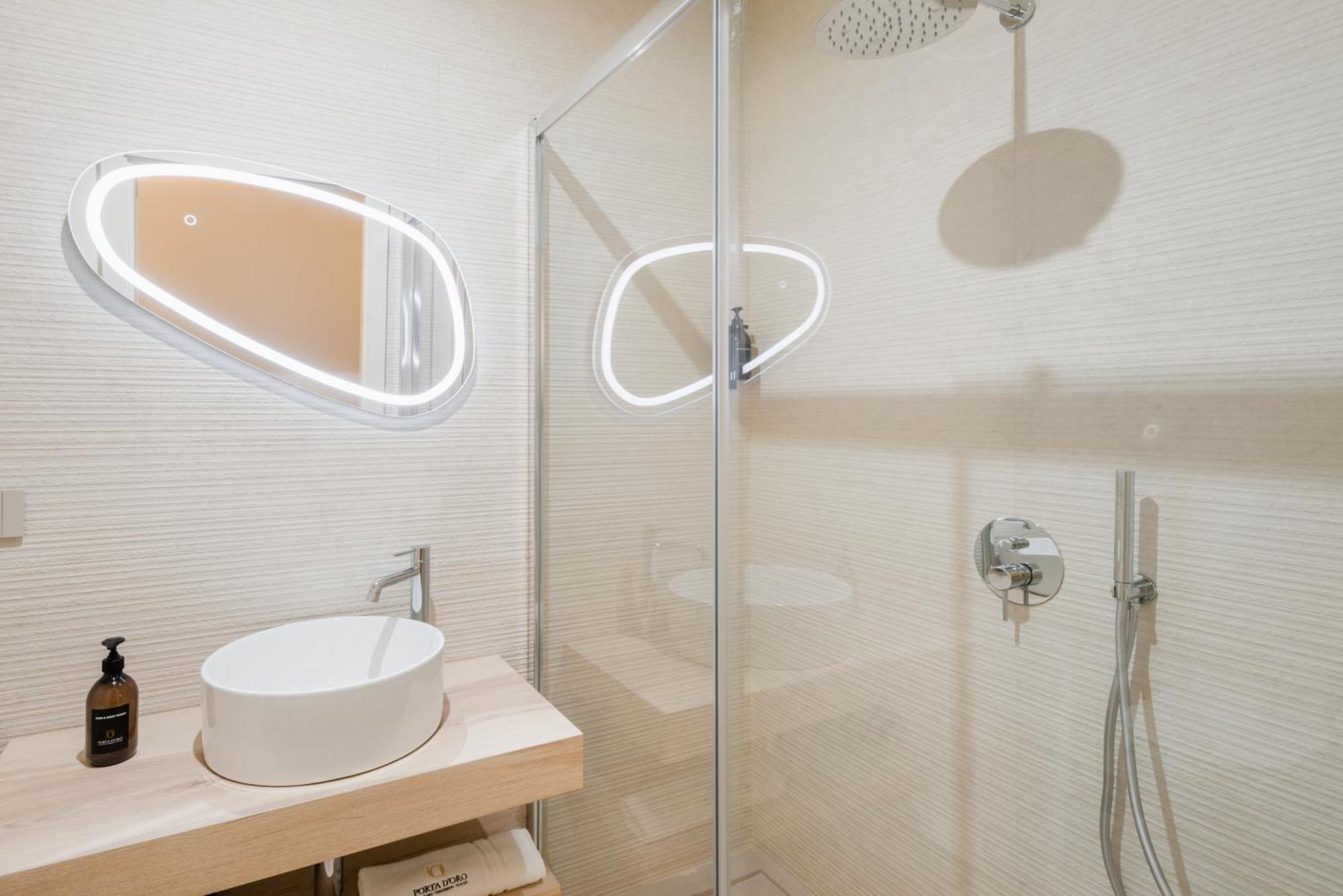 Porta D'oro Charming House Ii &